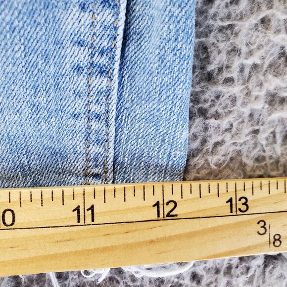 Old Navy Shorts Womens Size 12 Light Blue Mid-Rise Boyfriend Distressed Jorts - Picture 8 of 12